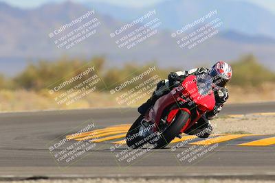 media/Oct-09-2022-SoCal Trackdays (Sun) [[95640aeeb6]]/Turn 15 (150pm)/